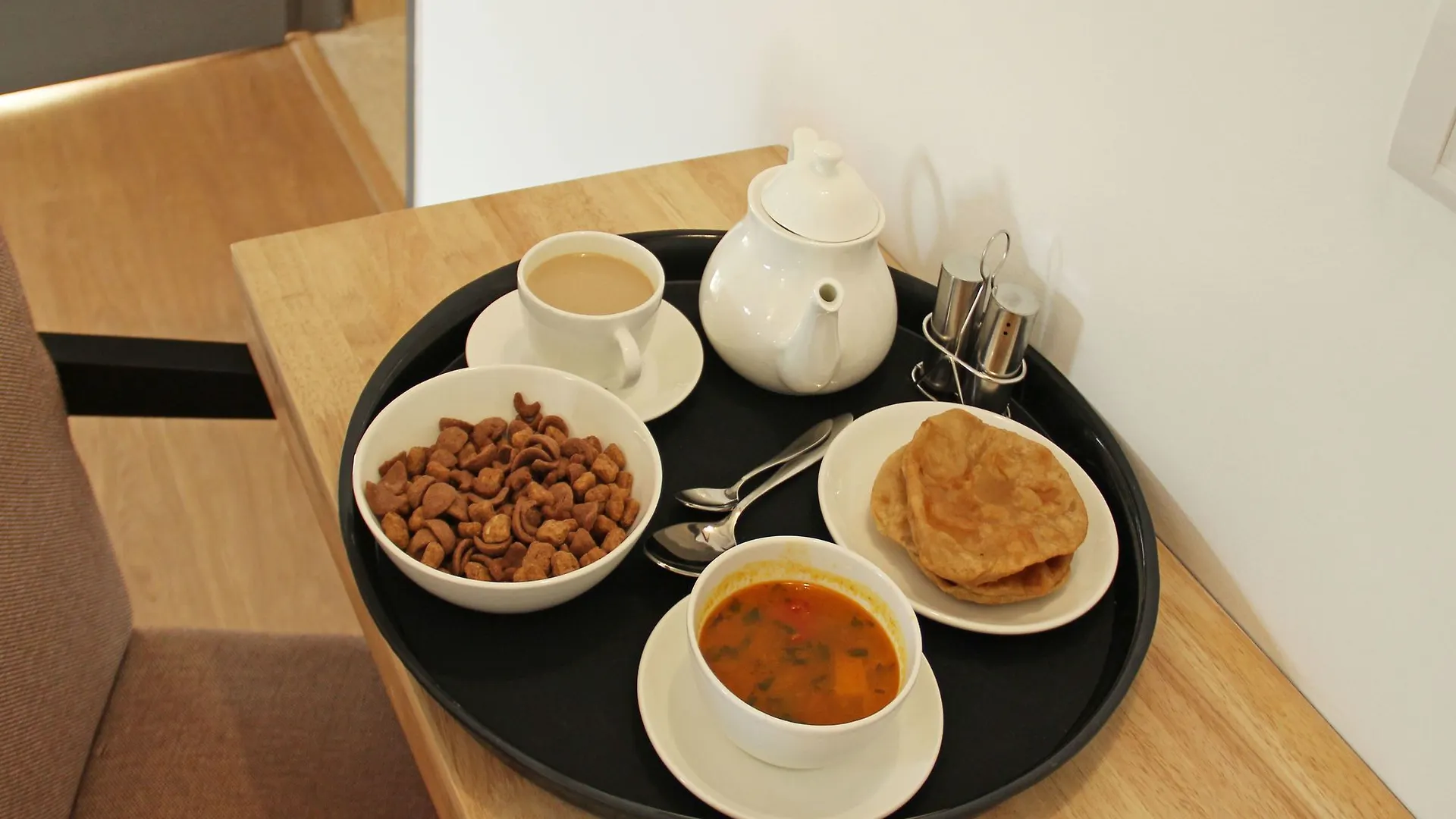 Oyo 11606 Hotel Diplomat Residency Gurgaon