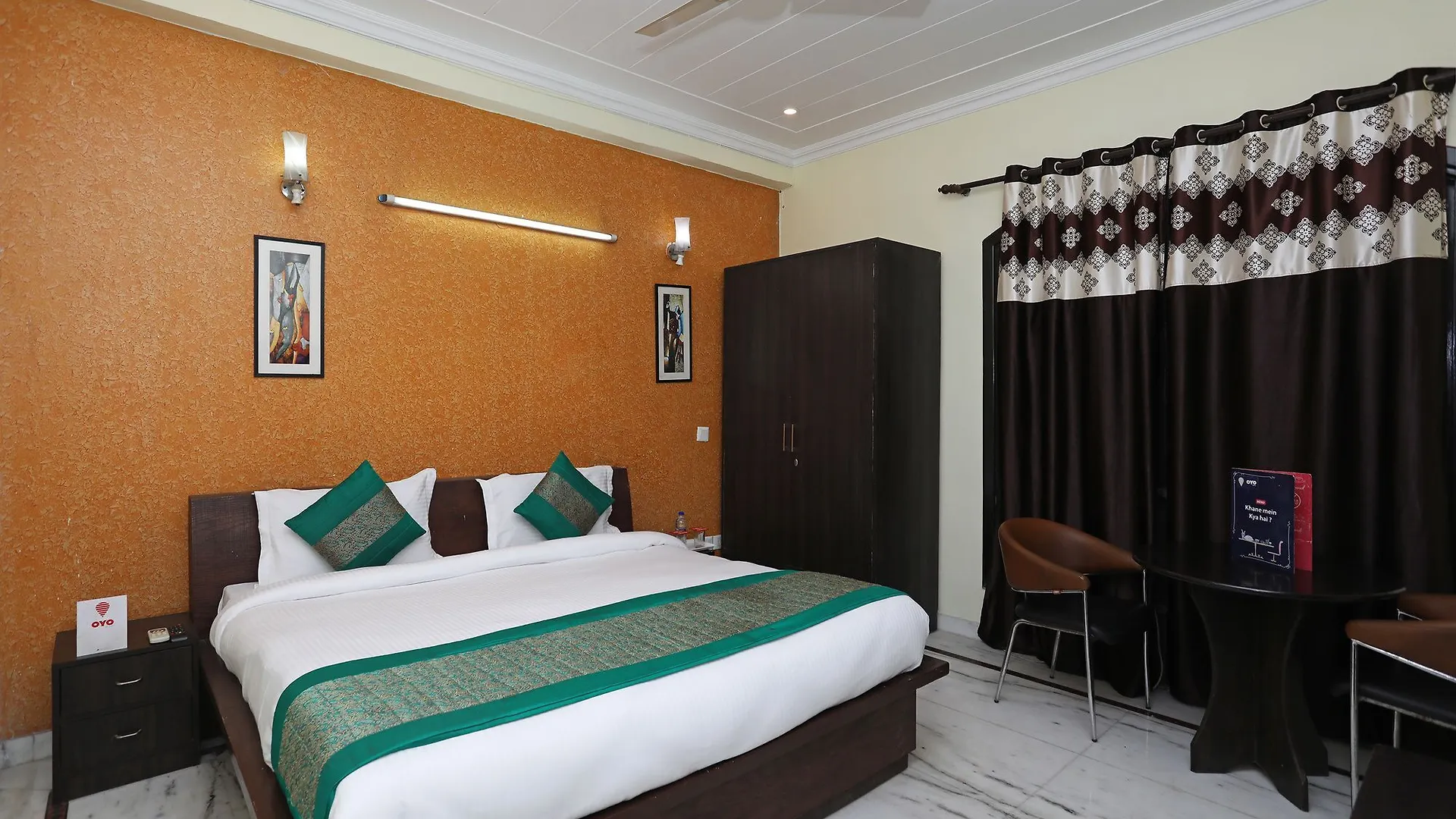 Oyo 11606 Hotel Diplomat Residency Gurgaon